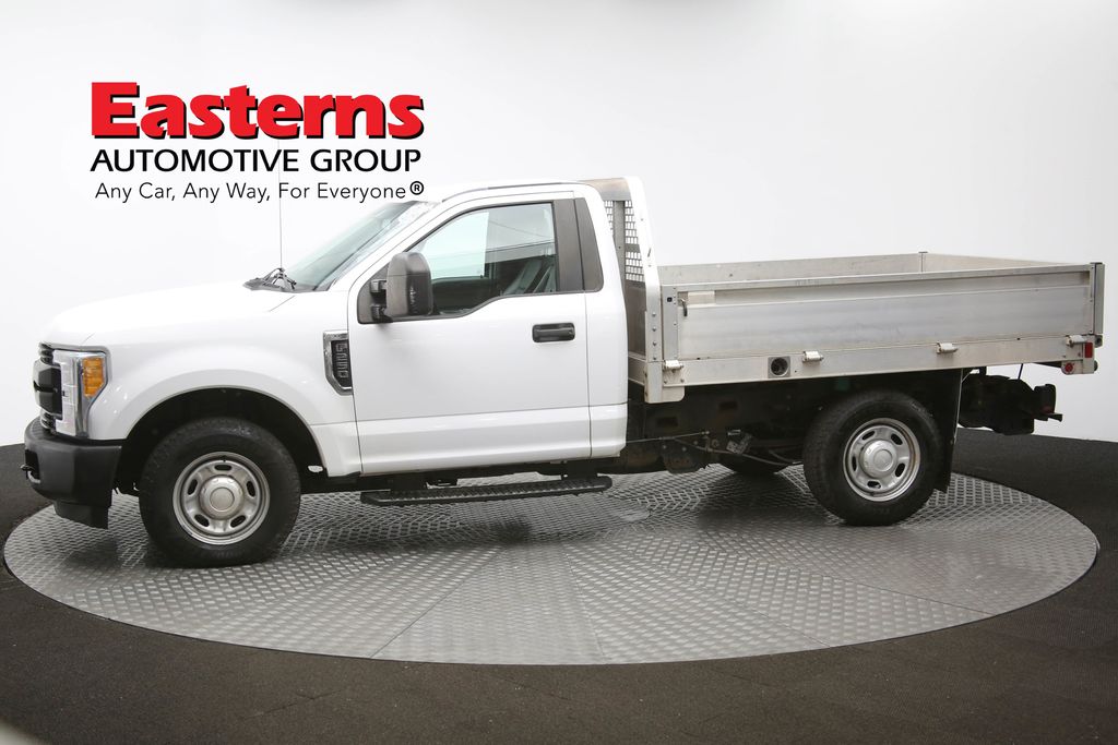 Vehicle image 31 of 60