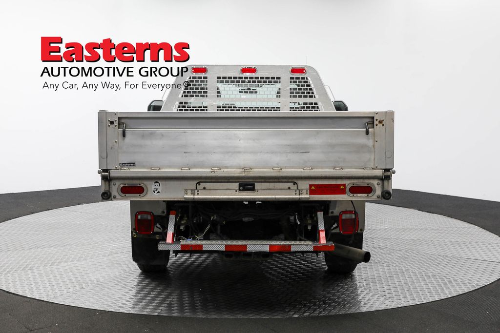 Vehicle image 13 of 60