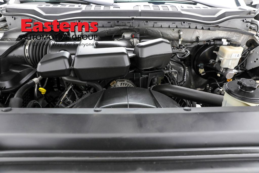 Vehicle image 37 of 60