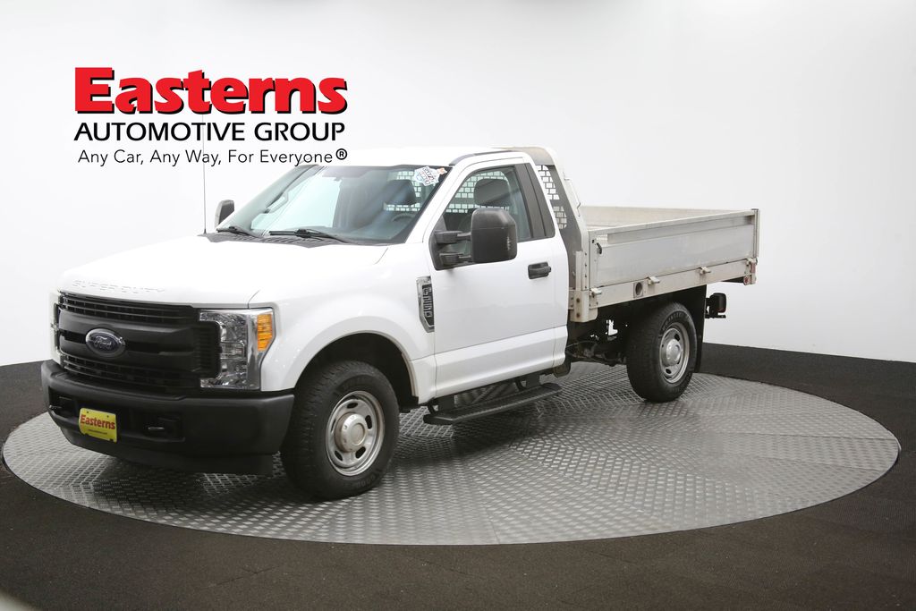 Vehicle image 28 of 60