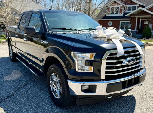 2017 Ford F-150 XLT Image 2 of 27