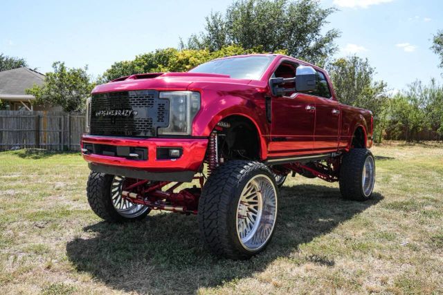 2017 Ford F-250 Platinum Image 9 of 25