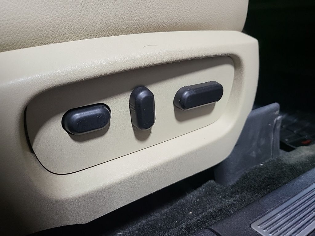 2017 Ford Flex Limited Image 35 of 38