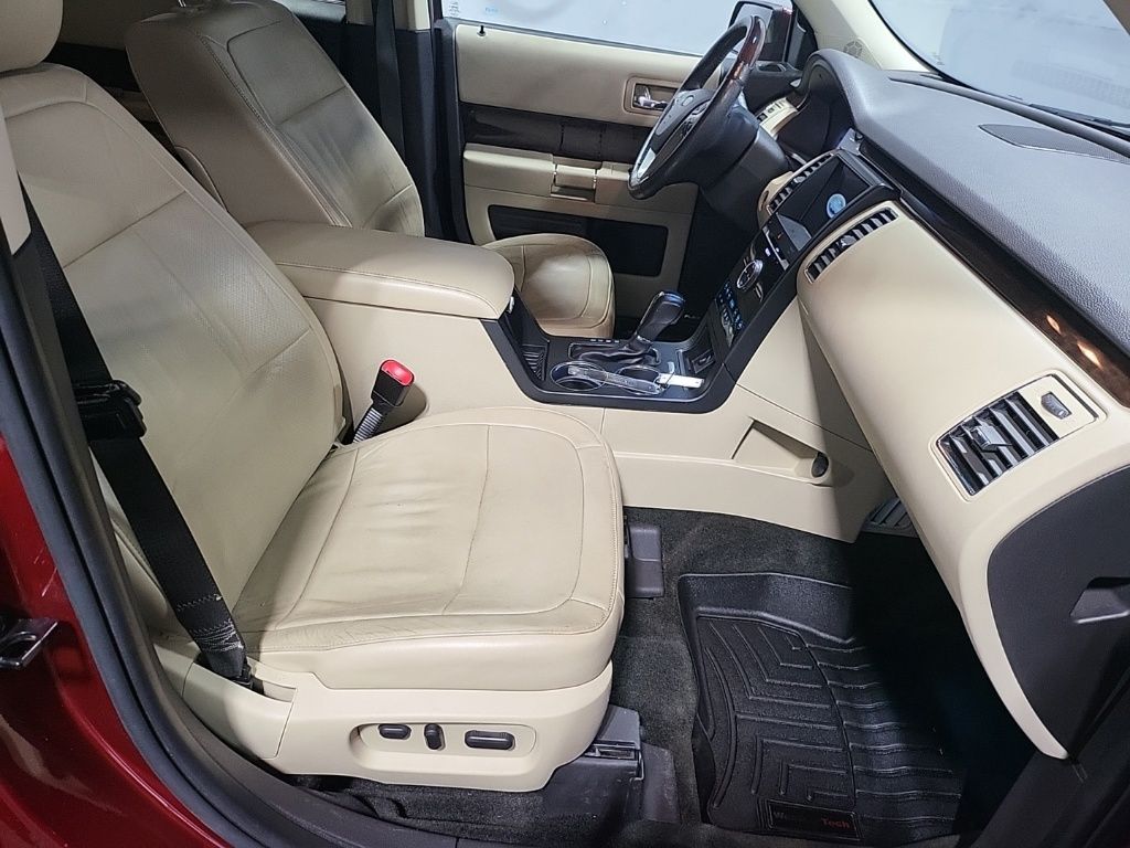 2017 Ford Flex Limited Image 16 of 38