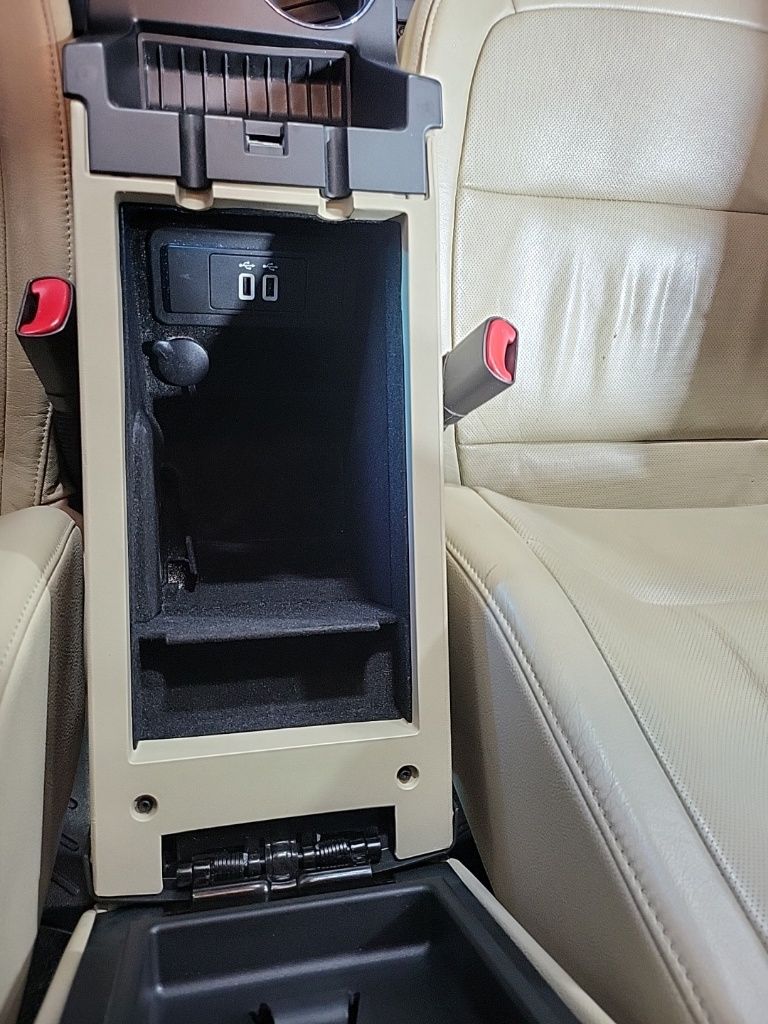 2017 Ford Flex Limited Image 24 of 38