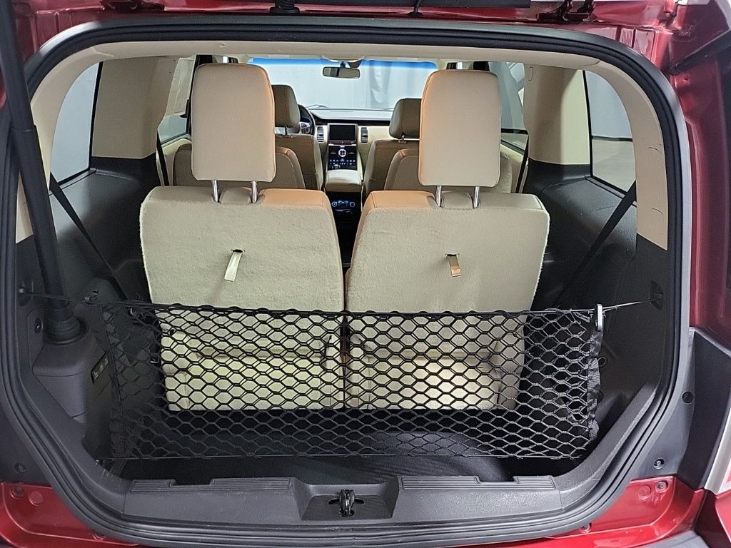 2017 Ford Flex Limited Image 9 of 38