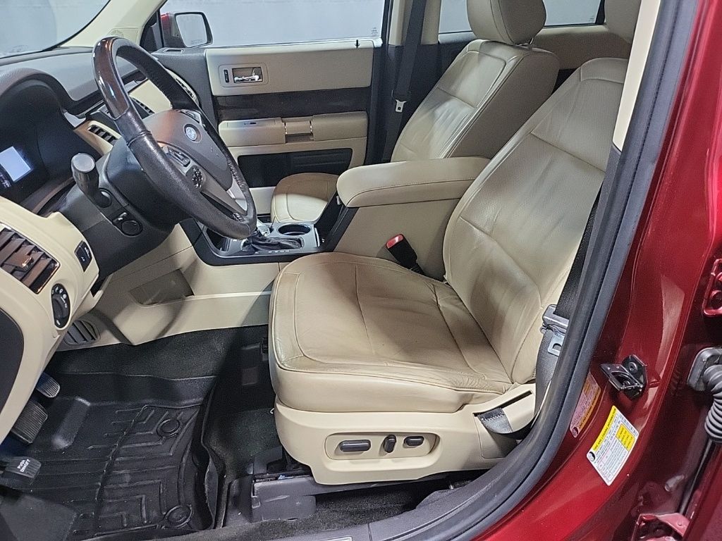 2017 Ford Flex Limited Image 15 of 38