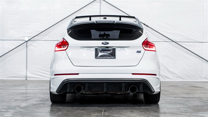 Vehicle image 4 of 33