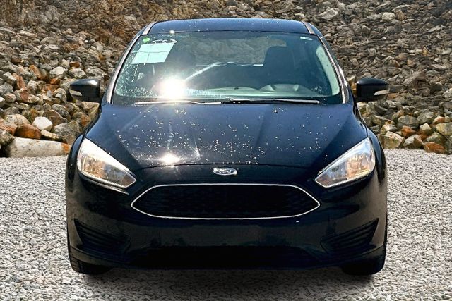 Vehicle image 2 of 32