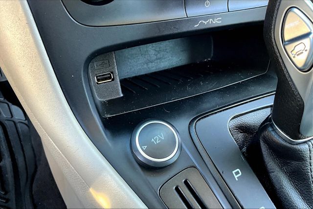 Vehicle image 29 of 32
