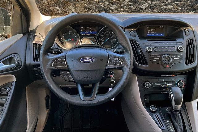 Vehicle image 7 of 32