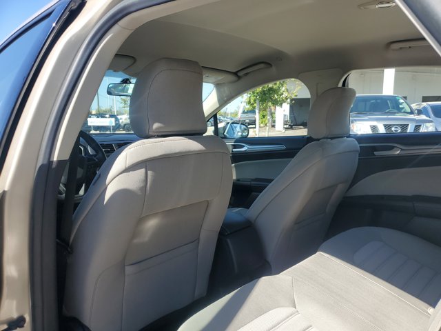 2017 Ford Fusion Hybrid S Image 15 of 31