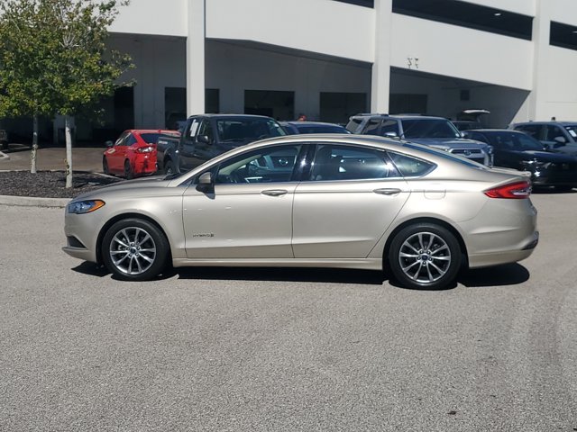 2017 Ford Fusion Hybrid S Image 9 of 31