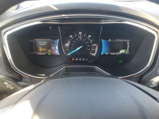 2017 Ford Fusion Hybrid S Image 21 of 31