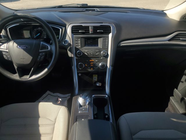 2017 Ford Fusion Hybrid S Image 18 of 31