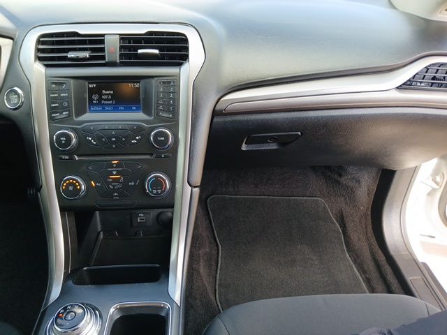 2017 Ford Fusion SE Image 14 of 27