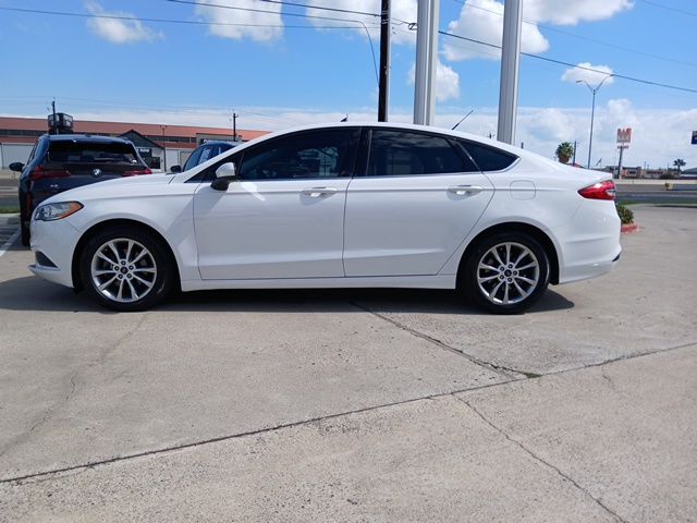 2017 Ford Fusion SE Image 6 of 27