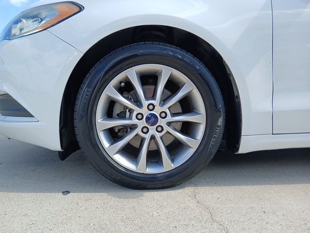 2017 Ford Fusion SE Image 7 of 27