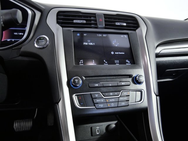 2017 Ford Fusion SE Image 18 of 27