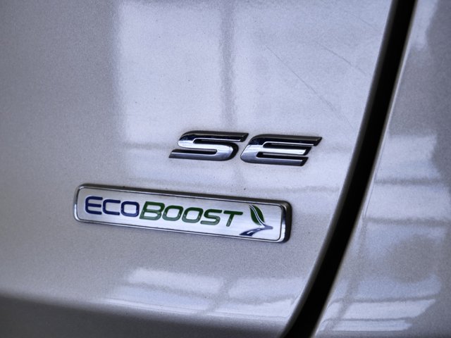 2017 Ford Fusion SE Image 9 of 27