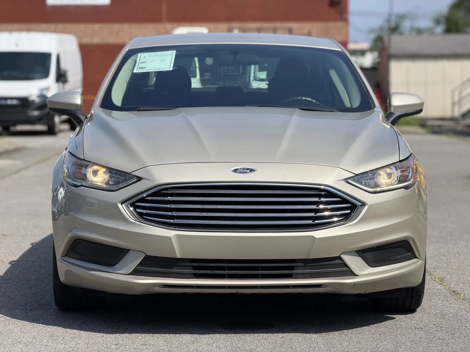 2017 Ford Fusion SE Image 3 of 24