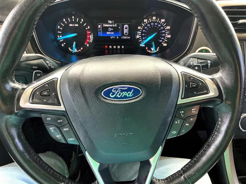 2017 Ford Fusion SE Image 31 of 48