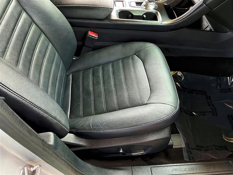 2017 Ford Fusion SE Image 30 of 48