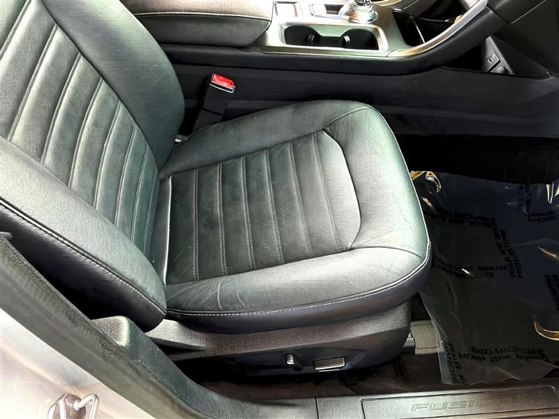 2017 Ford Fusion SE Image 29 of 48