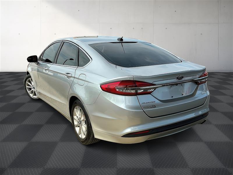 2017 Ford Fusion SE Image 14 of 48