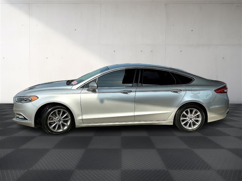 2017 Ford Fusion SE Image 15 of 48