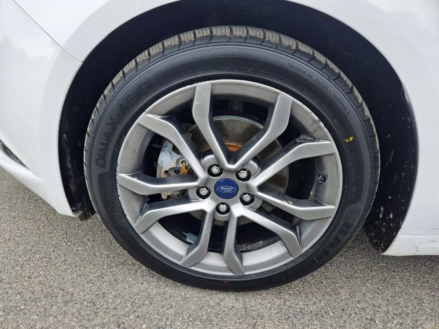 Vehicle image 14 of 49