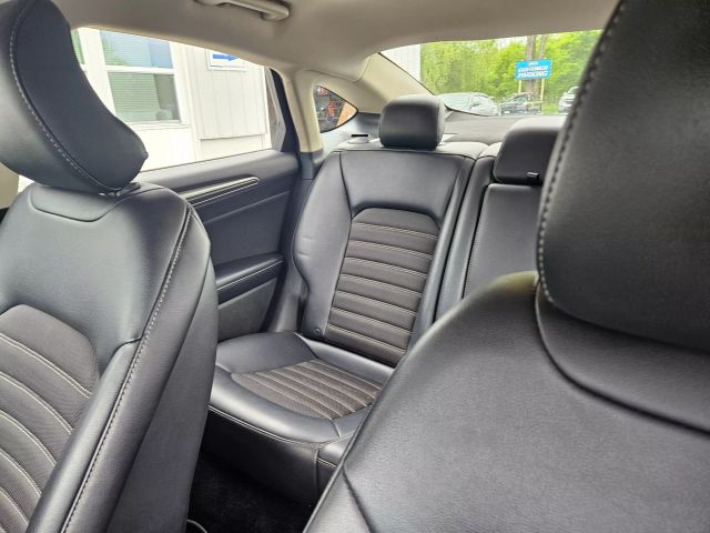 Vehicle image 29 of 49
