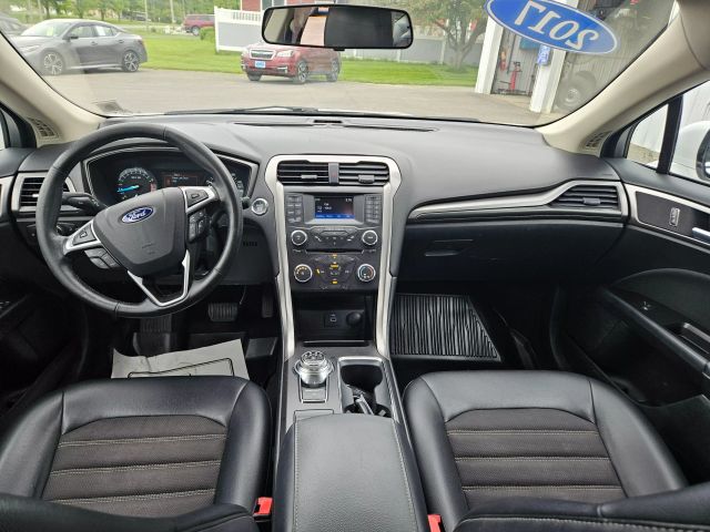 Vehicle image 26 of 49
