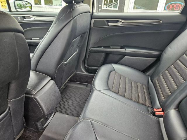 Vehicle image 24 of 49