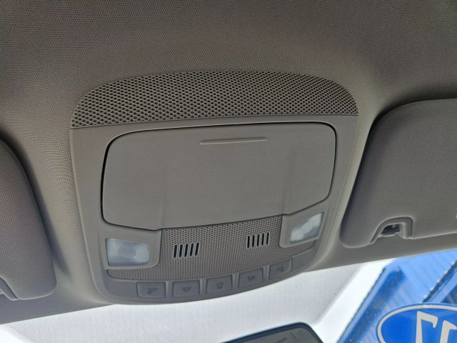 Vehicle image 39 of 49