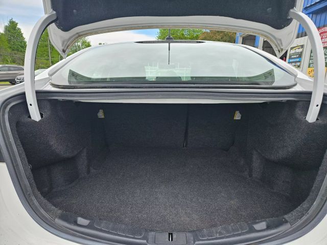 Vehicle image 17 of 49