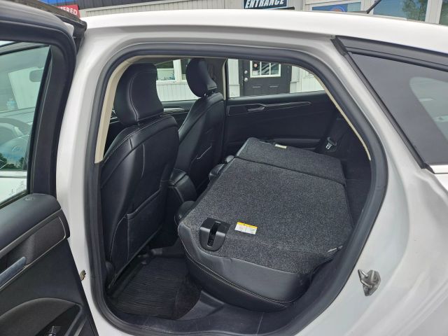 Vehicle image 20 of 49