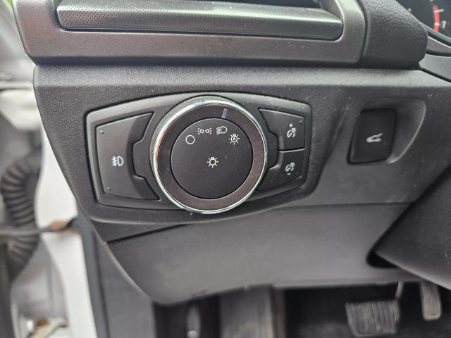 Vehicle image 31 of 49