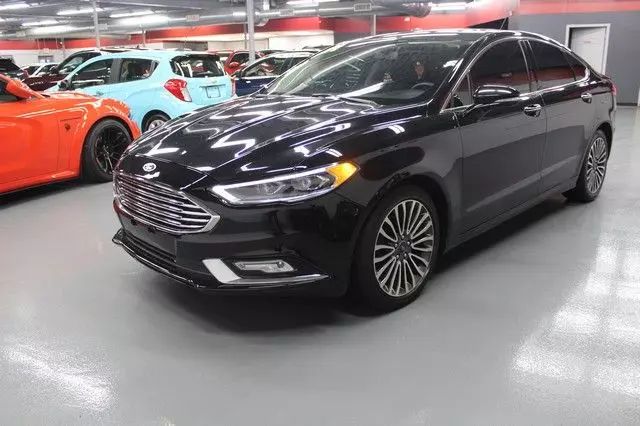 Vehicle image 1 of 19