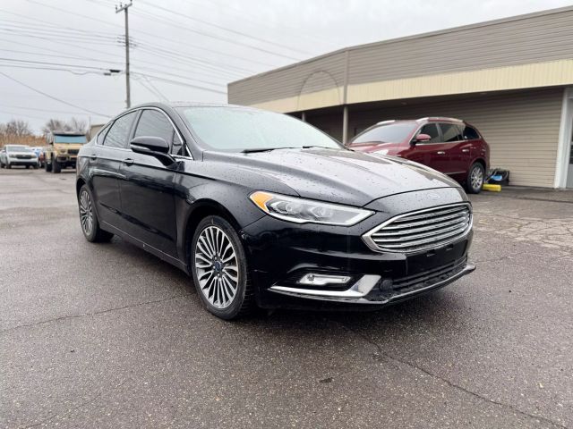 Vehicle image 4 of 19