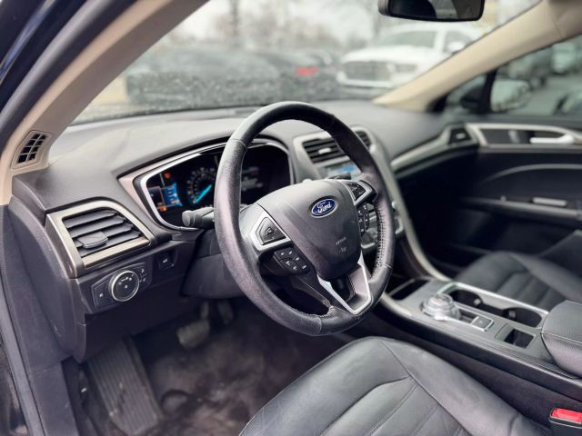 Vehicle image 10 of 19