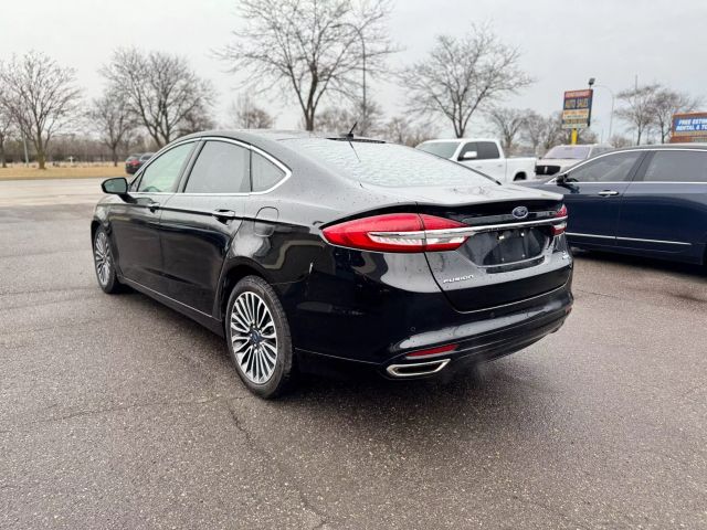 Vehicle image 8 of 19