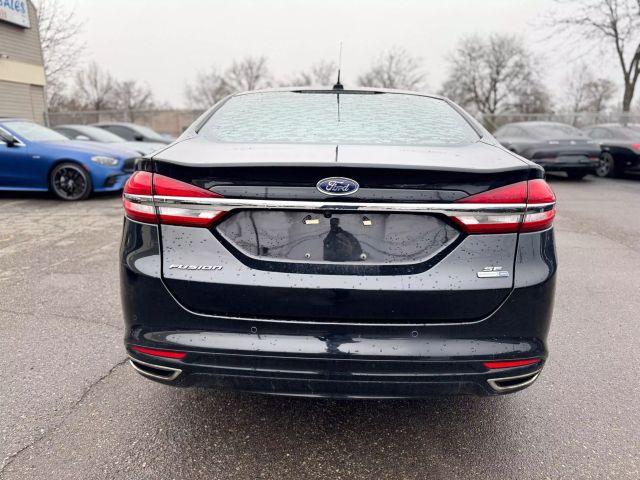 Vehicle image 7 of 19