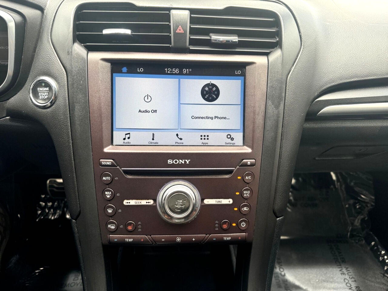 Vehicle image 21 of 25