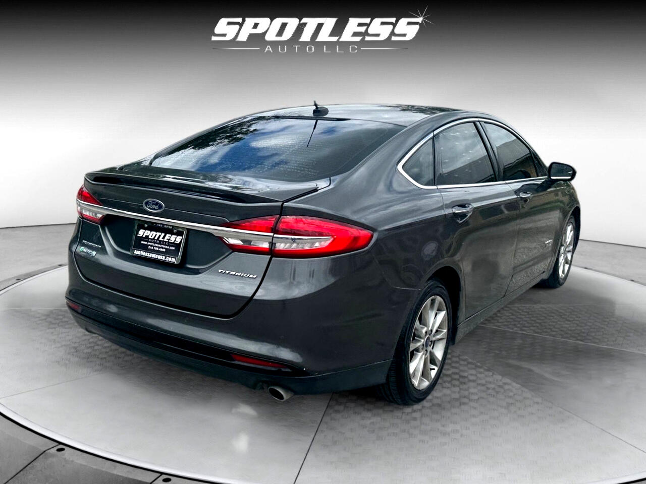 Vehicle image 7 of 25