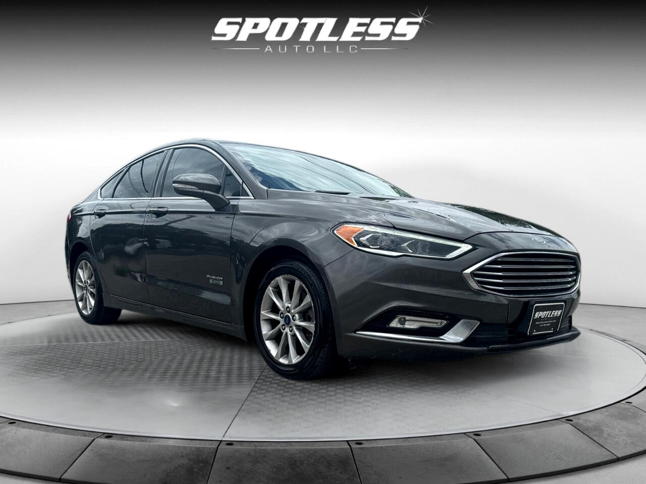 Vehicle image 4 of 25