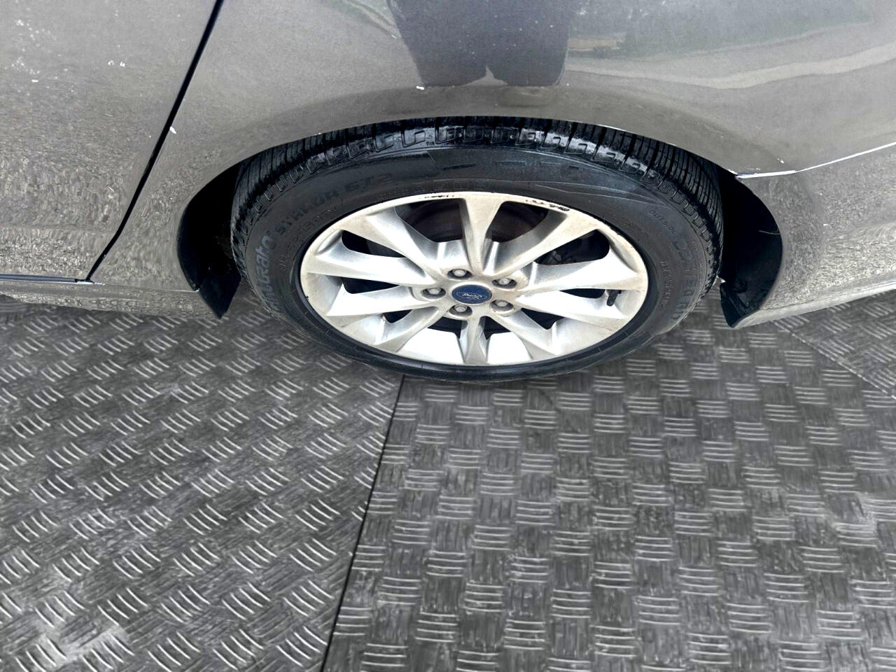 Vehicle image 15 of 25