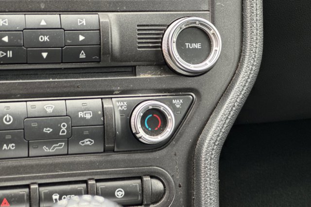 Vehicle image 31 of 54