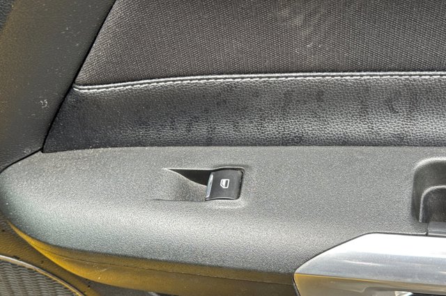 Vehicle image 27 of 54