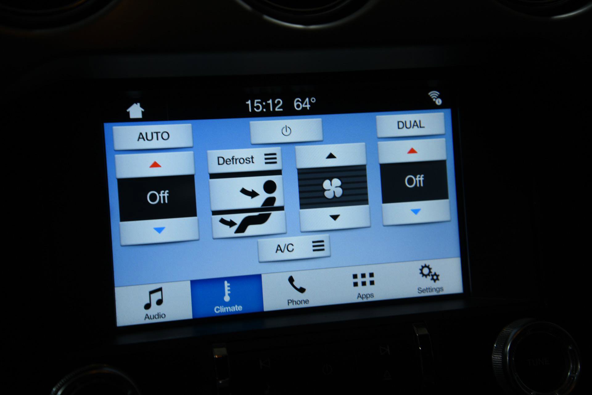 Vehicle image 24 of 29